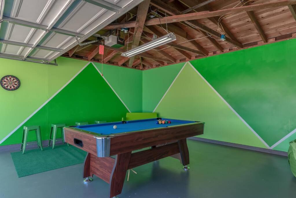 The Pink Cactus - Desert Retreat - Luxe Pool, Golf & Game Room Indio Extérieur photo