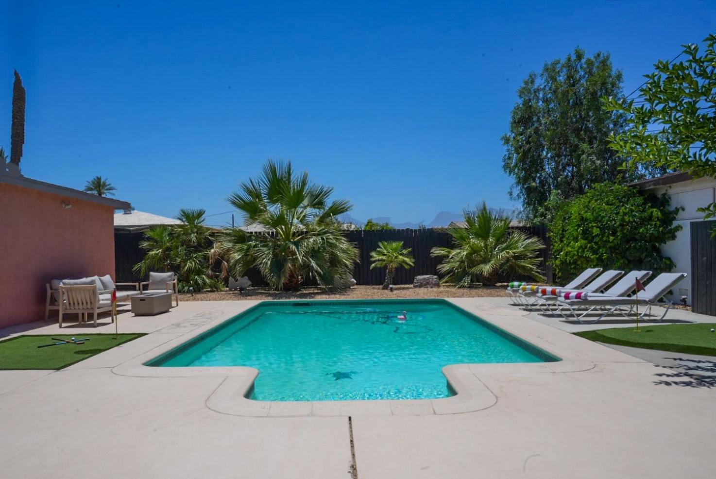 The Pink Cactus - Desert Retreat - Luxe Pool, Golf & Game Room Indio Extérieur photo