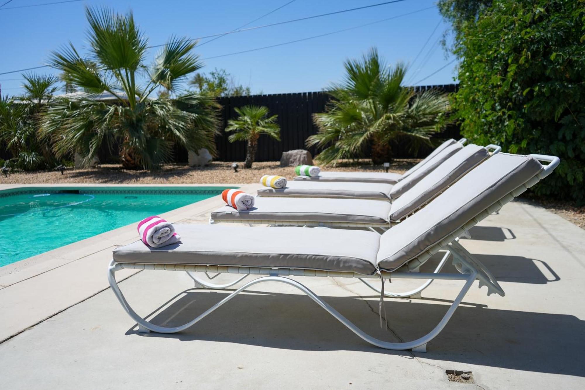 The Pink Cactus - Desert Retreat - Luxe Pool, Golf & Game Room Indio Extérieur photo
